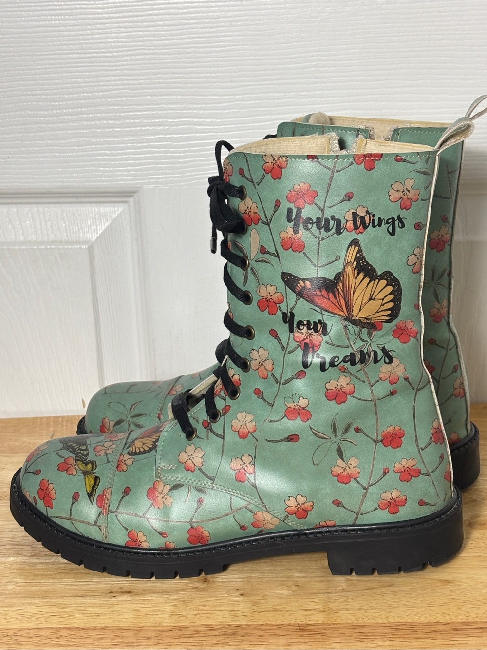 DOGO Green Floral Butterfly Lace-Up Combat Boots size 40 size zip USA Sz 9
